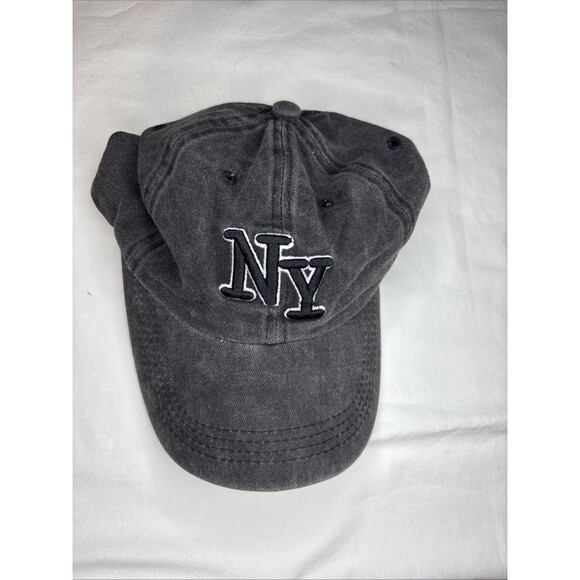 Lot of 7 General New York Hats and New York Yankee Hats  ***Read Description*** - Picture 5 of 16